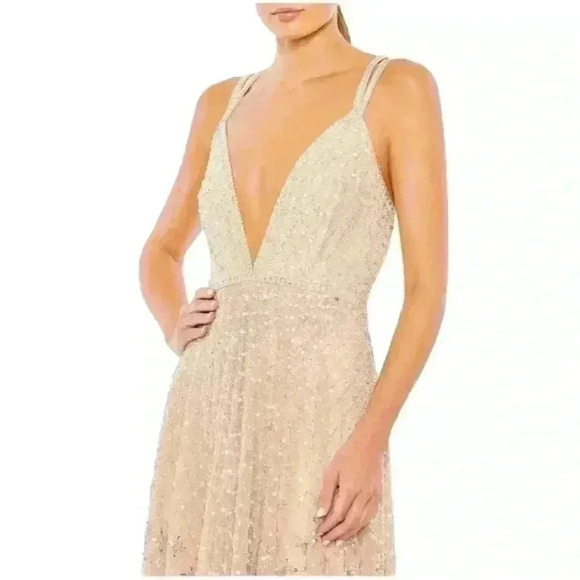 NWT Mac Duggal Size 10 Sleeveless Beaded Open Back Gown Nude Silver - Picture 3 of 14